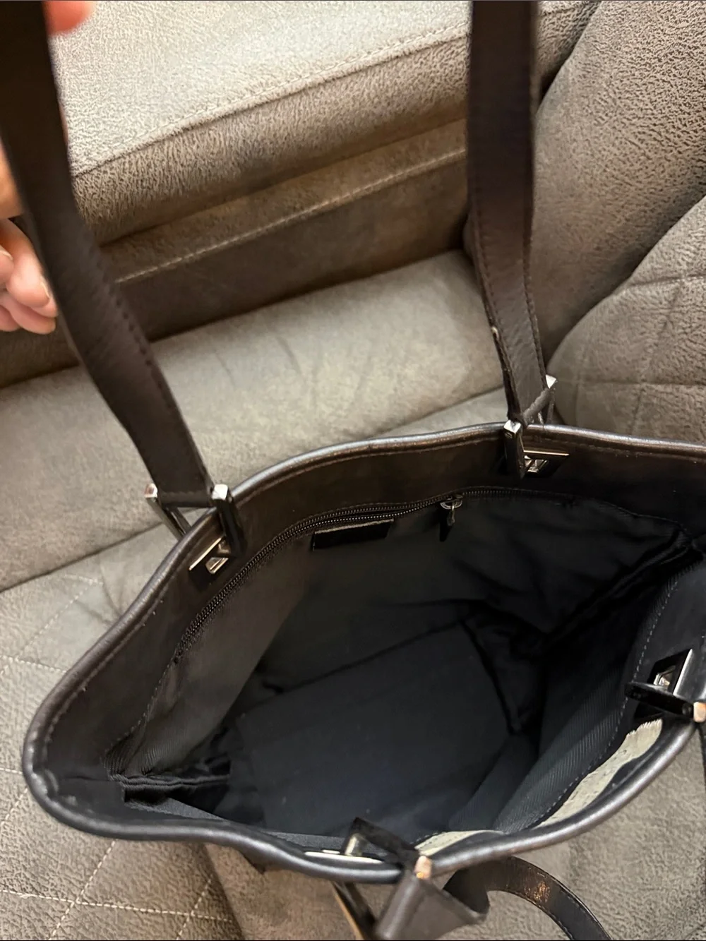 Gucci Black GG Supreme Shoulder Bucket Bag - Picture 6 of 8